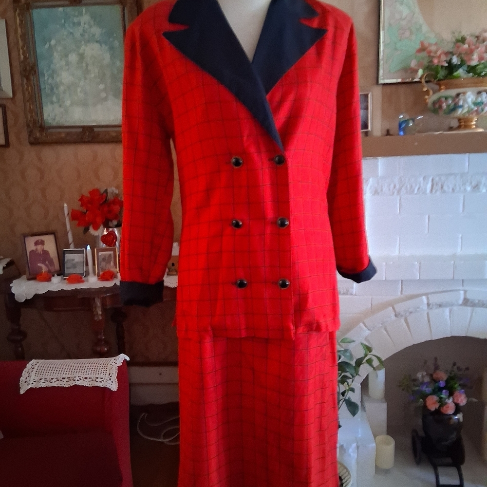Anne's Skirt Suit